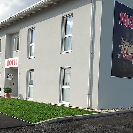 Avia Motel Bisamberg コルノイブルク エクステリア 写真
