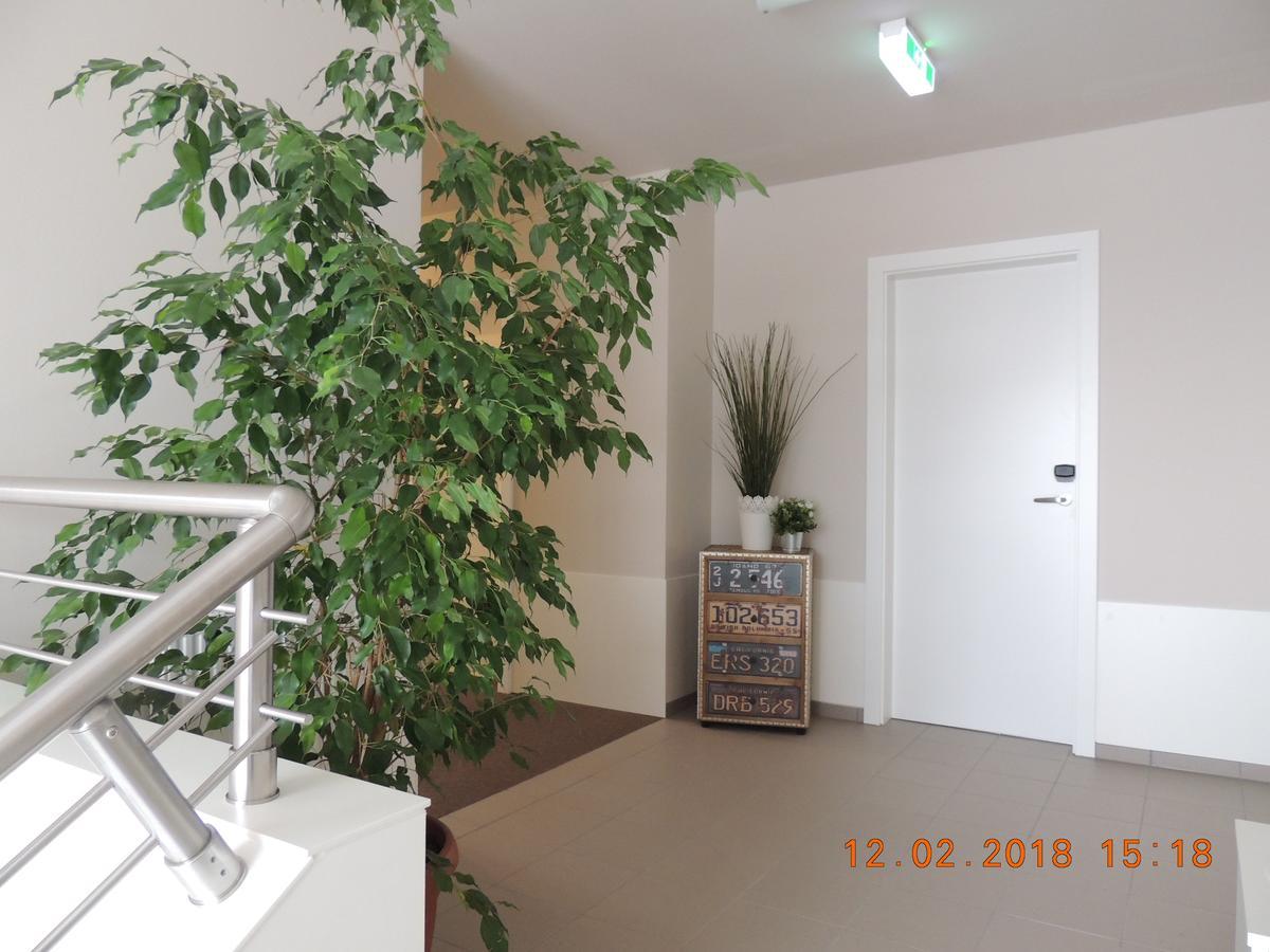 Avia Motel Bisamberg コルノイブルク エクステリア 写真