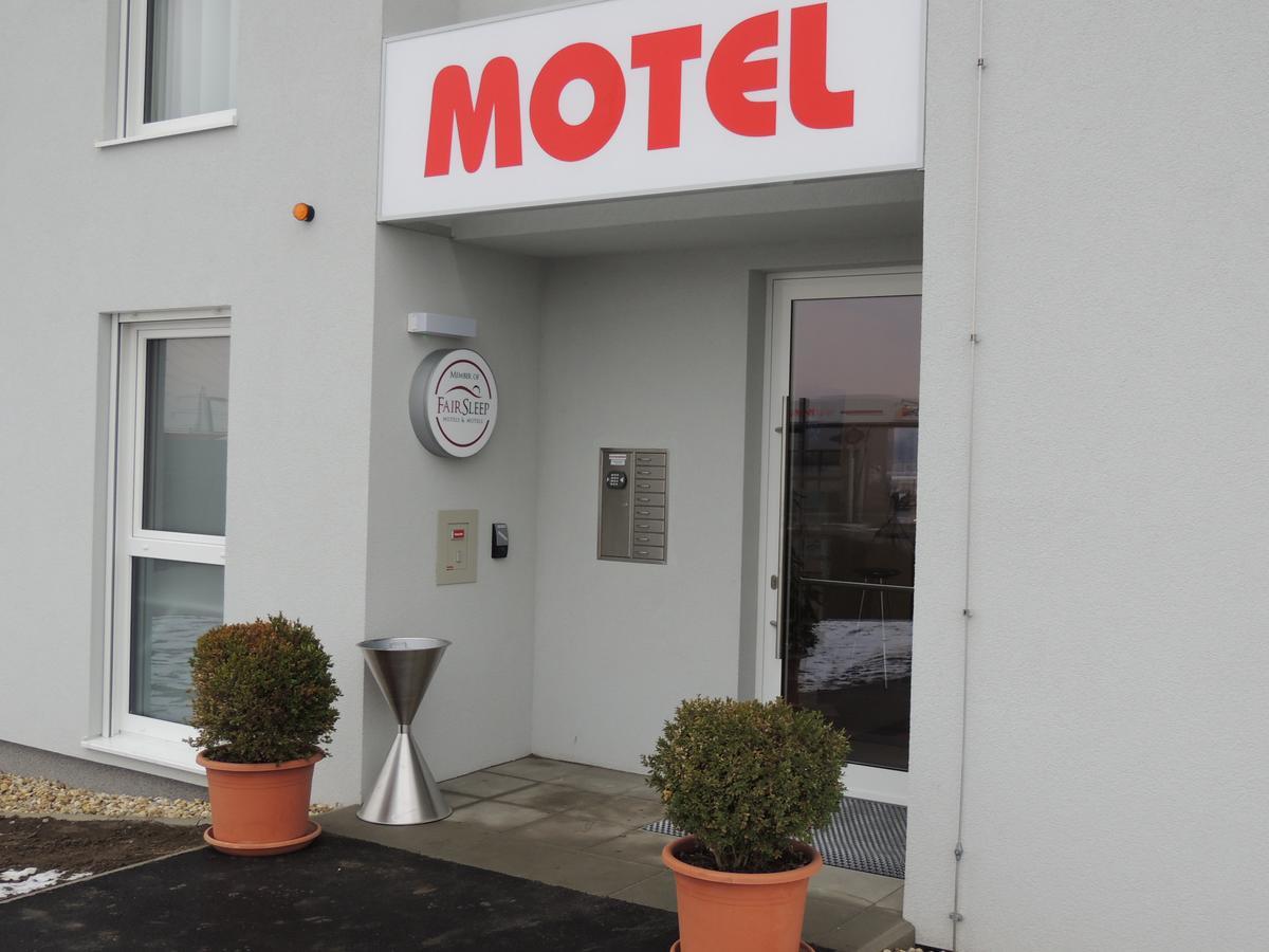 Avia Motel Bisamberg コルノイブルク エクステリア 写真